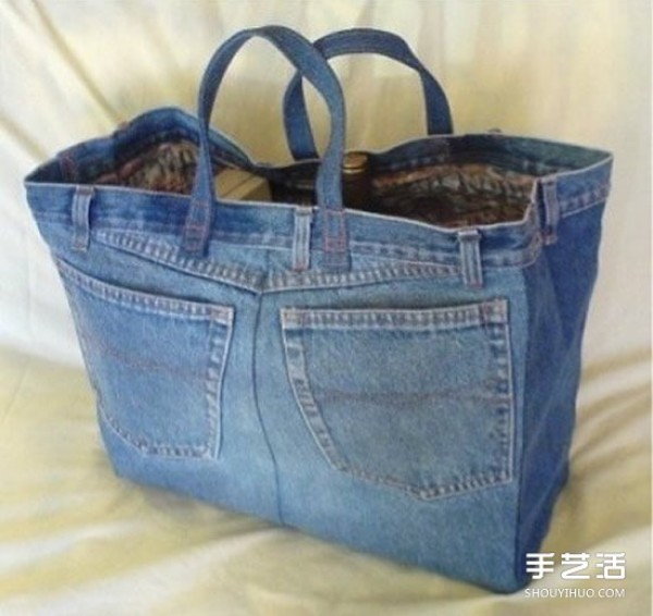 Jeans remodeled pictures: hand-made pictures of waste jeans with wonderful uses