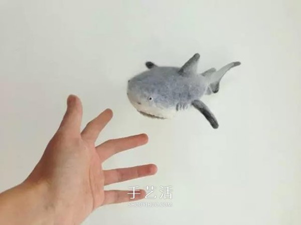 Wool felt shark key bag DIY wool felt key bag making method