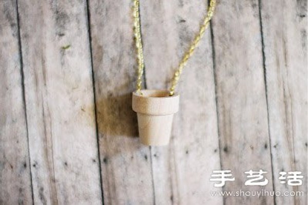 A tutorial on how to make a handmade mini potted plant necklace