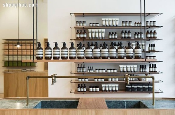 Australian skin care brand Aēsop natural and pure store decoration design