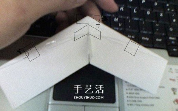 B-2 bomber folding diagram illustrates the method of origami stealth bomber