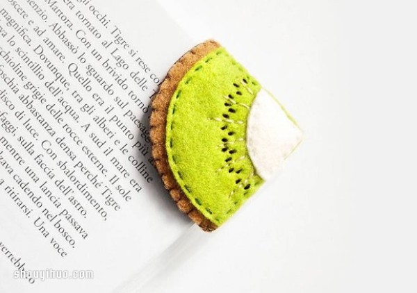 Non-woven fabric and wool felt hand-sewn fruit-shaped page corner bookmark