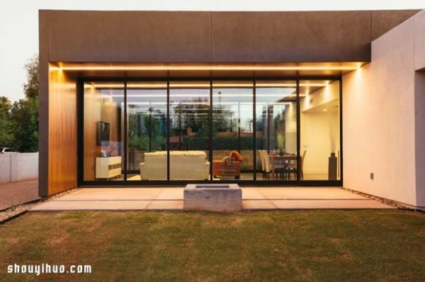 Spacious and bright Link House modern villa design