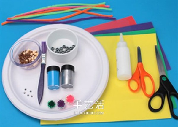 Use small-scale DIY items to make small-scale DIY decorations for the underwater world from waste plate waste