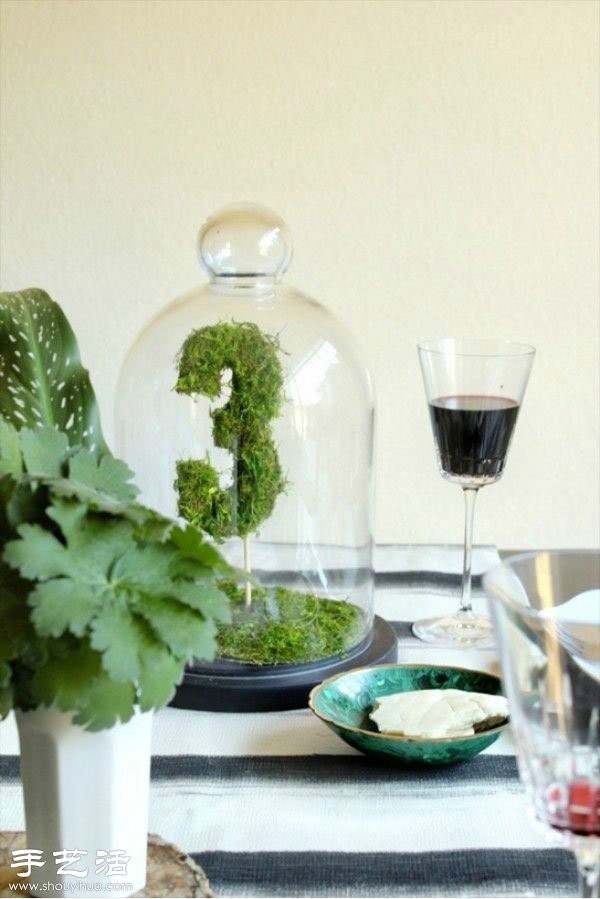 12 Little Ideas for DIY Wedding Decoration with Moss Plants