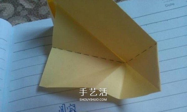 Illustrated Tutorial on How to Fold a Triangular Paper Box and Origami Triangular Box with Cover