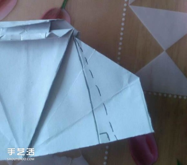 Origami diagram of a grand piano and how to fold a three-dimensional grand piano step by step