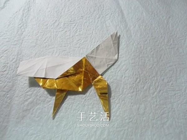 The basic origami method of HTQ butterfly, there are no steps for shaping it! 