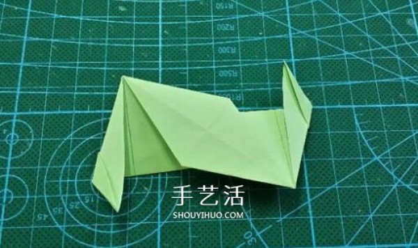 How to make an origami star flower ball, a diagram of how to fold a three-dimensional star that emits light