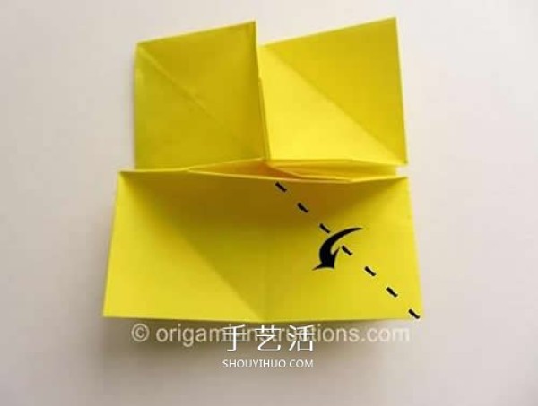 New method of folding a rotating rose, step-by-step diagram of origami rotating rose