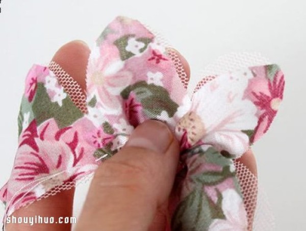 Illustrated tutorial on hand-making method of aesthetic style cloth flower headband