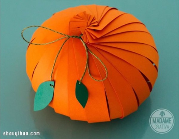 A very creative DIY handmade illustrated tutorial for pumpkin packaging boxes