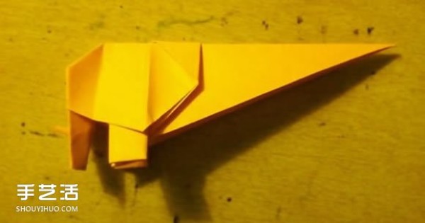 How to fold an elephant with paper, origami illustration of a flat elephant