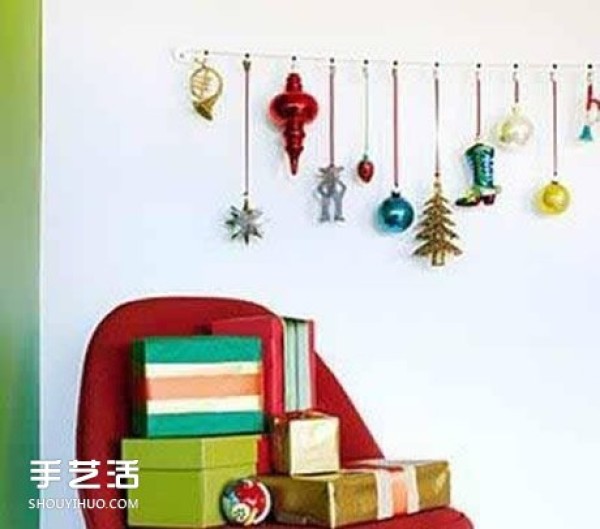 DIY method of Christmas ornaments with pictures of kindergarten environment creation