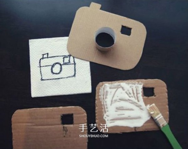 Tutorial on making a handmade camera out of cardboard, a tutorial on making a toy camera for children