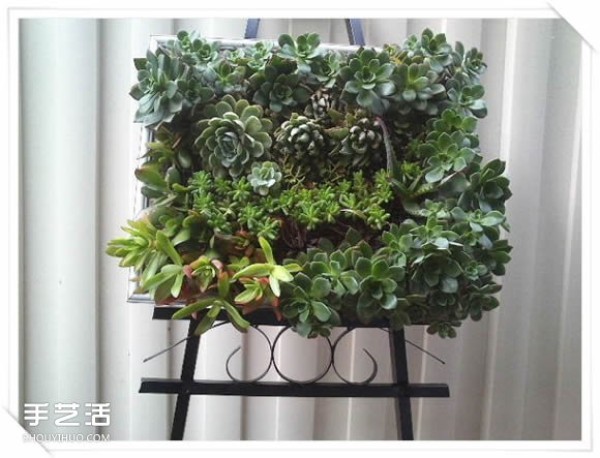 Iron frame DIY flower pot shelf illustration using old toys waste to make flower pot stands