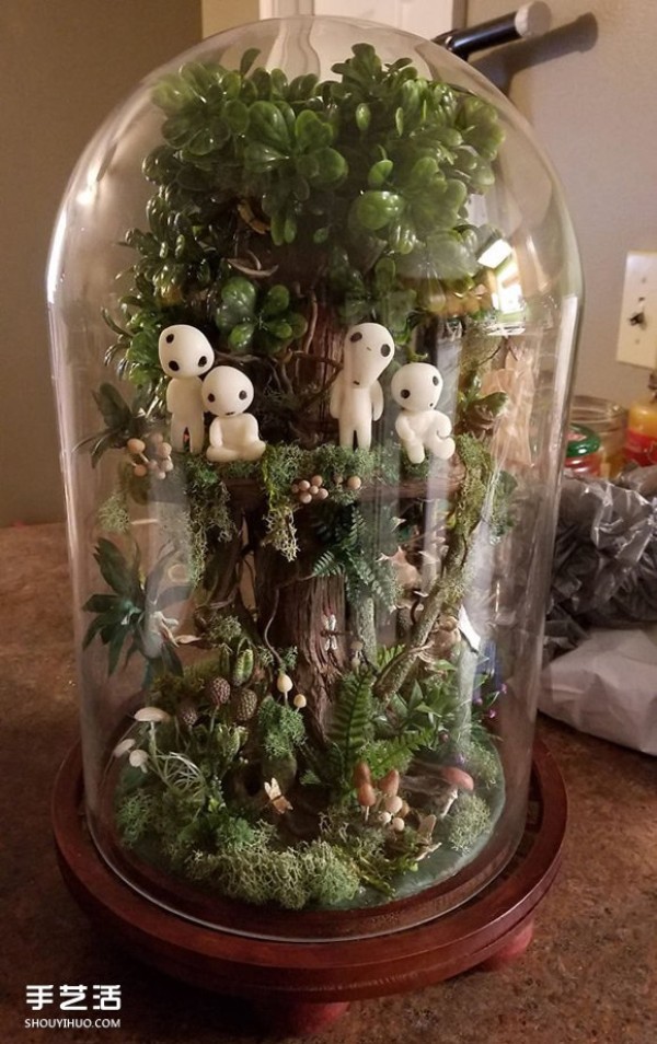 Moms birthday gift! The cute wood spirit garden in the glass cover