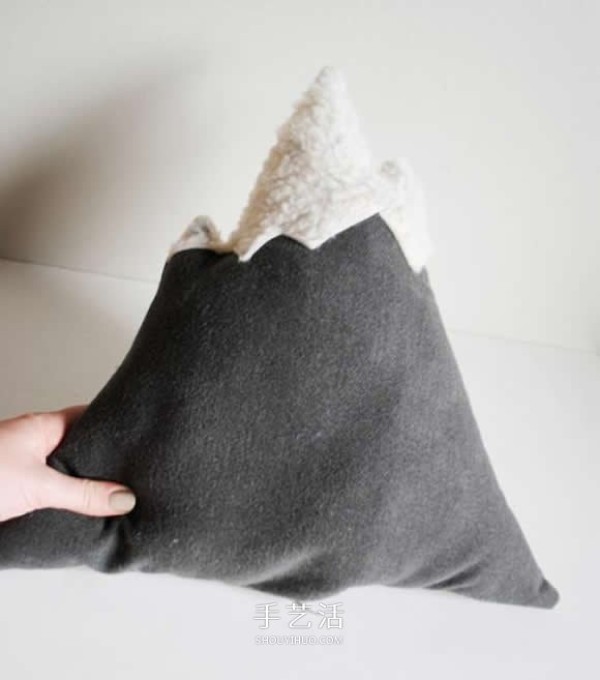 DIY non-woven snow mountain pillow, handmade fabric snow mountain pillow