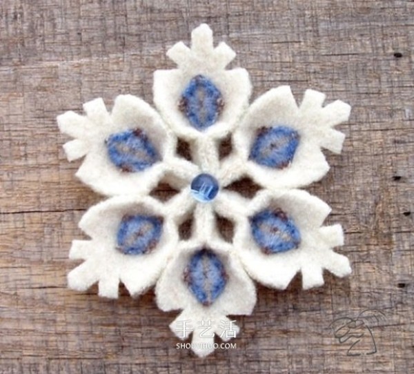 A collection of 18 kinds of non-woven snowflakes with pictures and handmade fabrics to make snowflakes