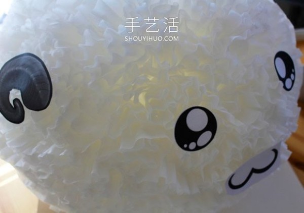 Tutorial on how to make paper lanterns for the Lunar New Year and the Year of the Sheep