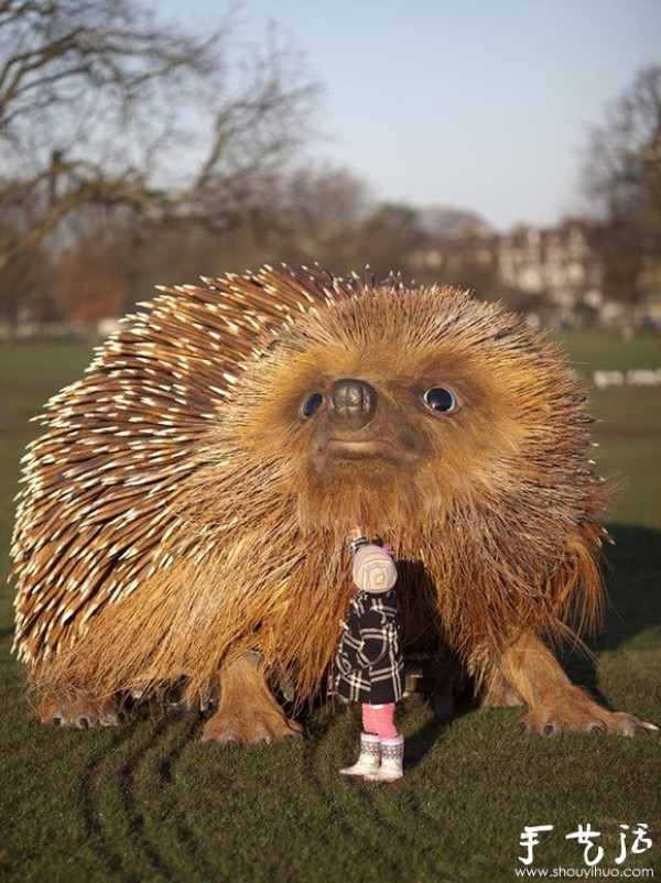 2000 cork pegs DIY giant hedgehog