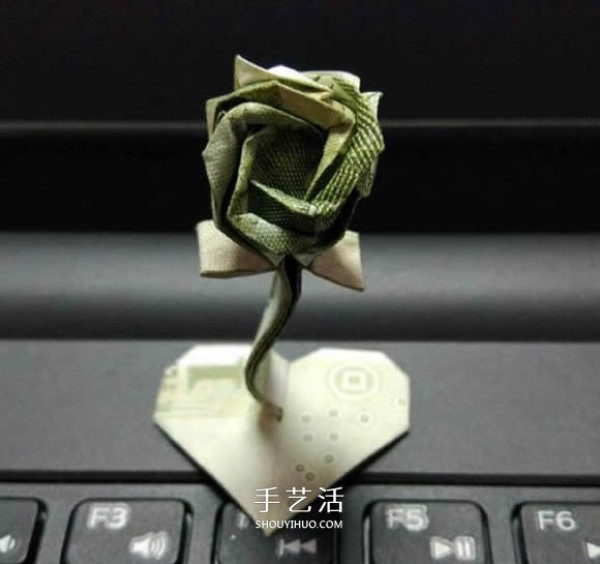 How to fold paper money into blooming hearts and flowers, and how to fold Valentines Day love roses