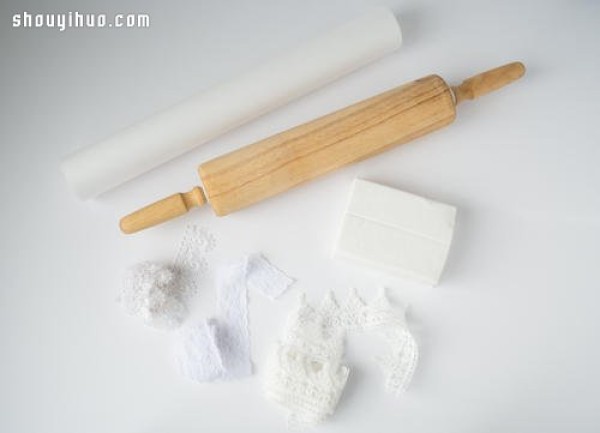 Using paper clay to make your own pure white lace storage tube DIY illustrated tutorial