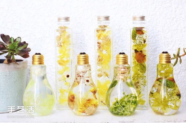 Japanese flower artist creates super dreamy light bulb floral decorations