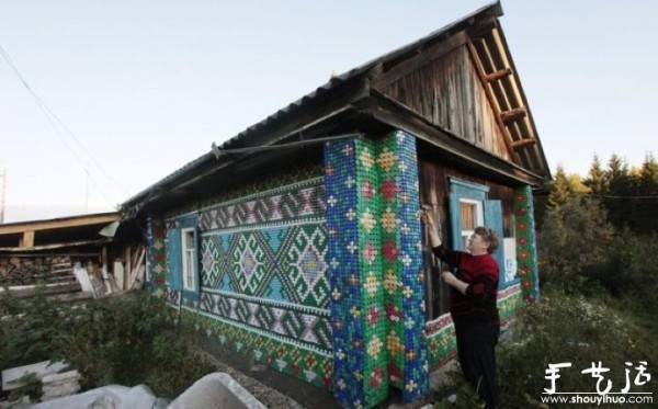 Russian aunts plastic bottle cap creativity