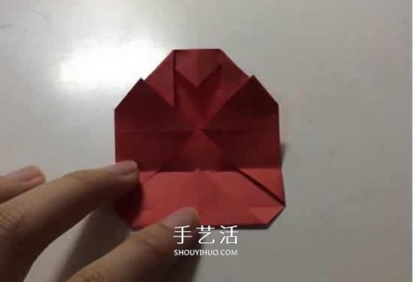 A little romantic secret! Illustration of transparent heart origami that can only be discovered by facing the light