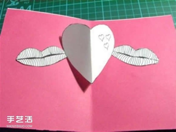 Homemade three-dimensional Valentines Day greeting card illustration Chinese Valentines Day greeting card DIY