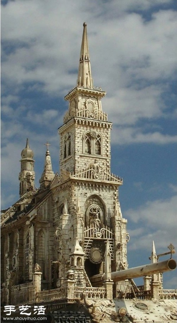 Shocking sculpture - the church on the tank