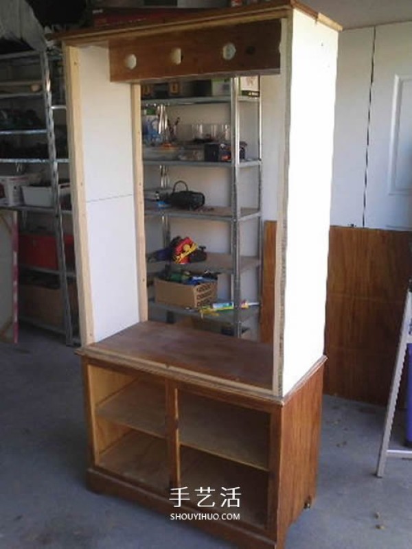 The process of transforming an old bookcase into a bird cabinet and the method of making a homemade wooden bird cabinet