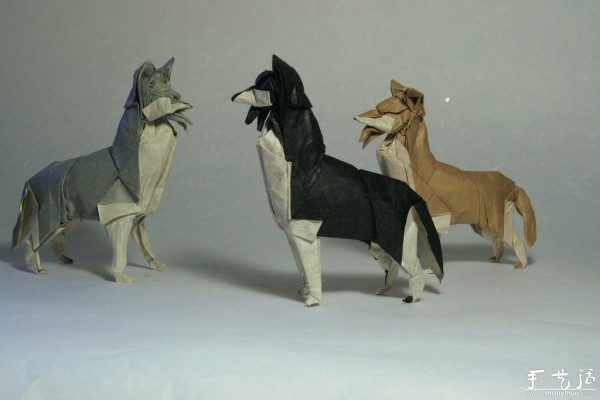 Appreciation of realistic hand-made animal origami works