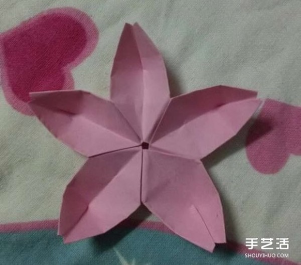 How to fold the five-petal cherry blossom with paper sakura, illustrated tutorial