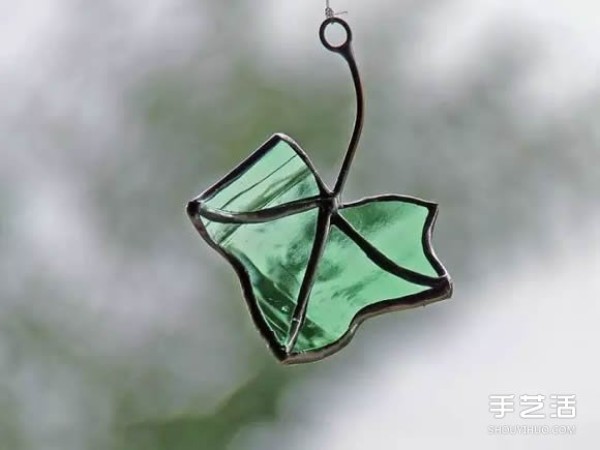 DIY leaf glass leaf pendant DIY picture using wine bottle waste