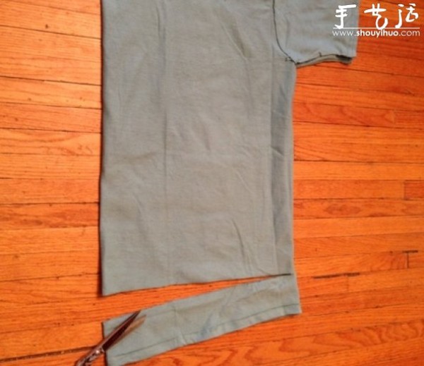 Tutorial on remaking old T-shirts into DIY T-shirt skirts