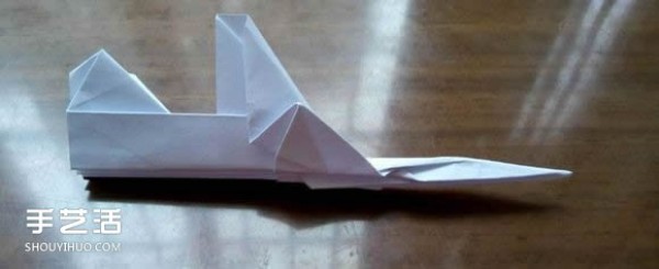 How to use paper to fold a fighter jet and illustrate how to fold an A4 paper fighter jet