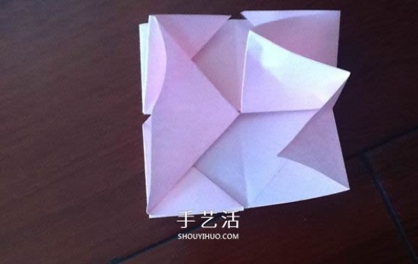 How to fold a small fresh rotating rose with illustrations and real-life steps