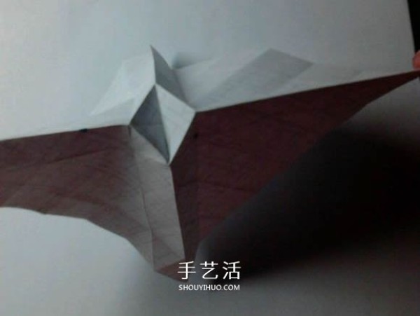 Illustration of folding method of beautiful four-cornered rose transformed from Fukuyama rose