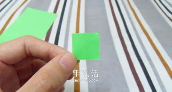 Tutorial on handmade origami flower holders can perfectly match Kawasaki roses