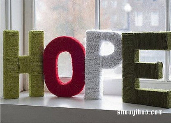 How to make "LOVE" using waste paper boxes and wool