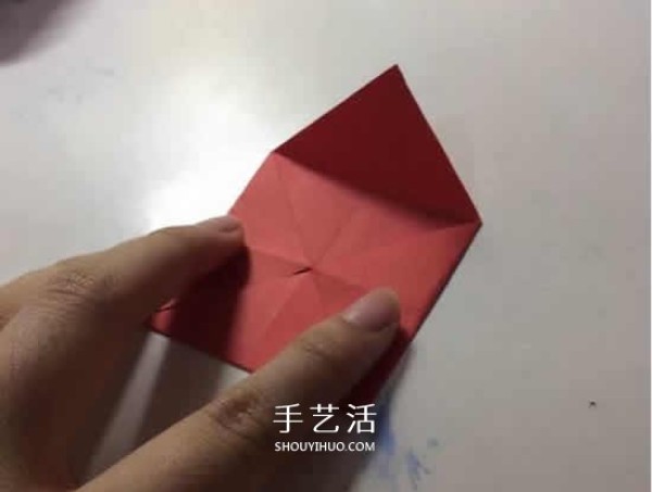 A little romantic secret! Illustration of origami heart that can only be discovered by facing the light