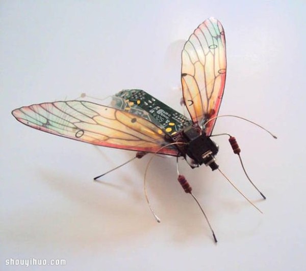 Beautiful insect sculptures handmade from waste circuit boards