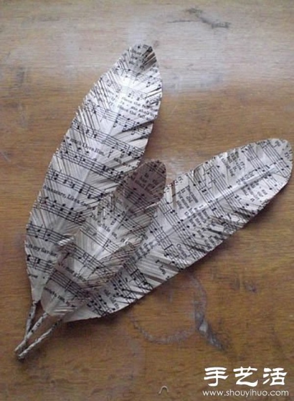 Paper/non-woven fabric + iron wire handmade romantic feathers