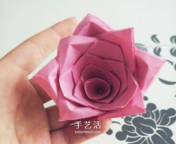 Illustration of how to fold a beautiful origami red rose for Valentines Day