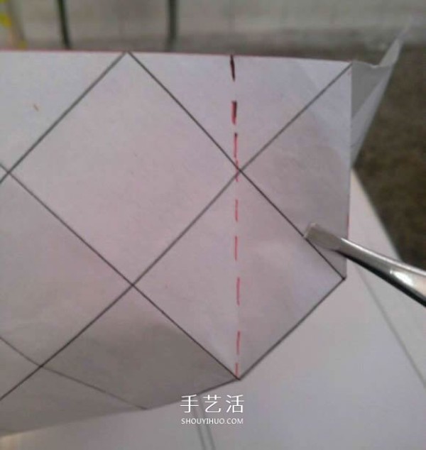 Step-by-step diagram of how to fold a Rothbard rose, origami Fukuyama