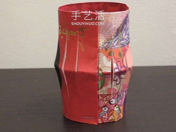 A simple tutorial on how to make hand-made lanterns with red envelopes