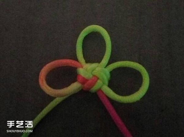 How to weave a simple ice flower knot, how to weave an ice flower knot by hand, step by step illustration