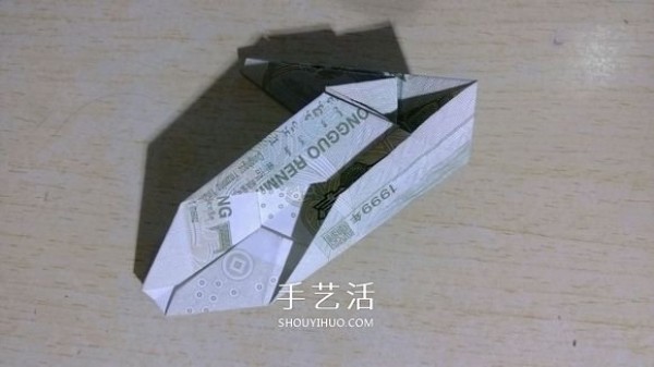 One-yuan banknote origami six-pointed star complex banknote six-pointed star folding method